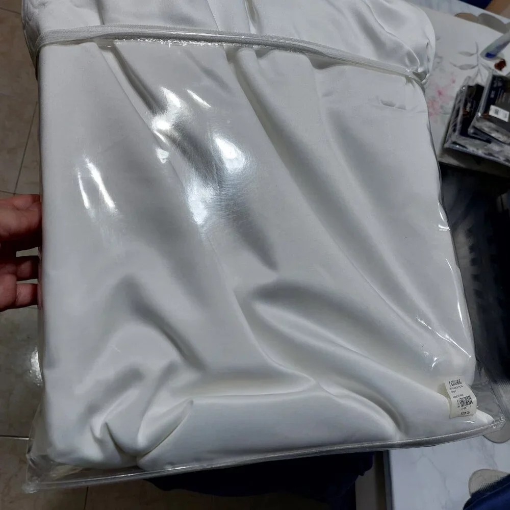 Z Gallerie DVT Solange PRL Queen duvet 90 X 94 WHITE SUPER SOFT MATERIAL COMFY